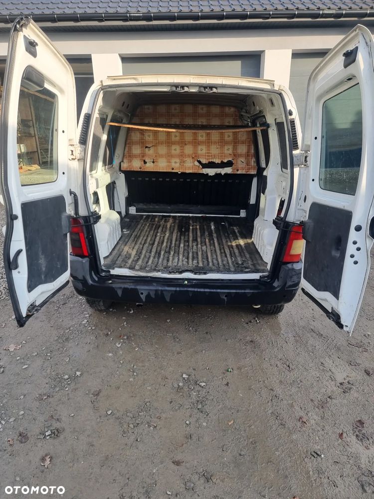 Peugeot Partner - 13