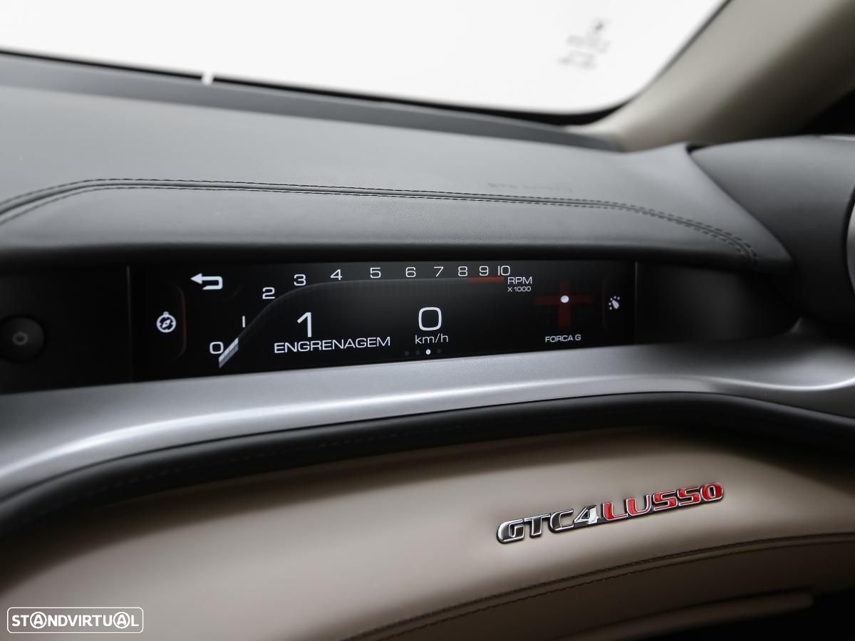 Ferrari GTC4 Lusso - 17