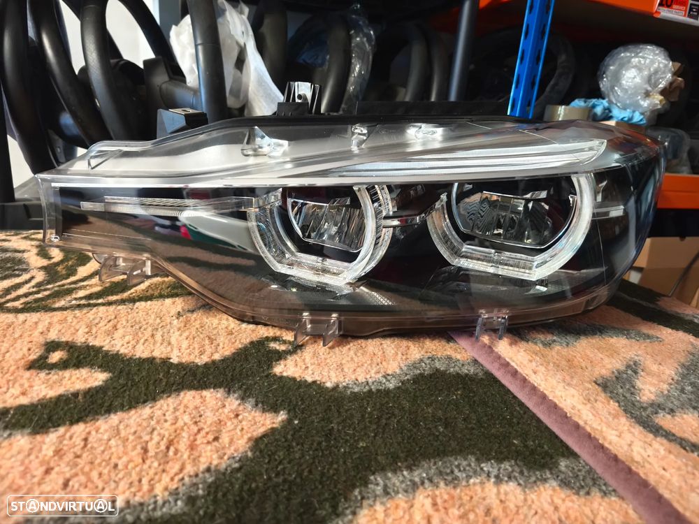 Farol esquerdo full Led black line BMW F30 F31 lci