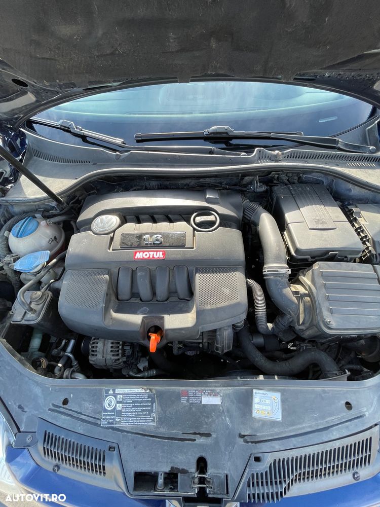 Volkswagen Jetta 1.6 Comfortline - 12