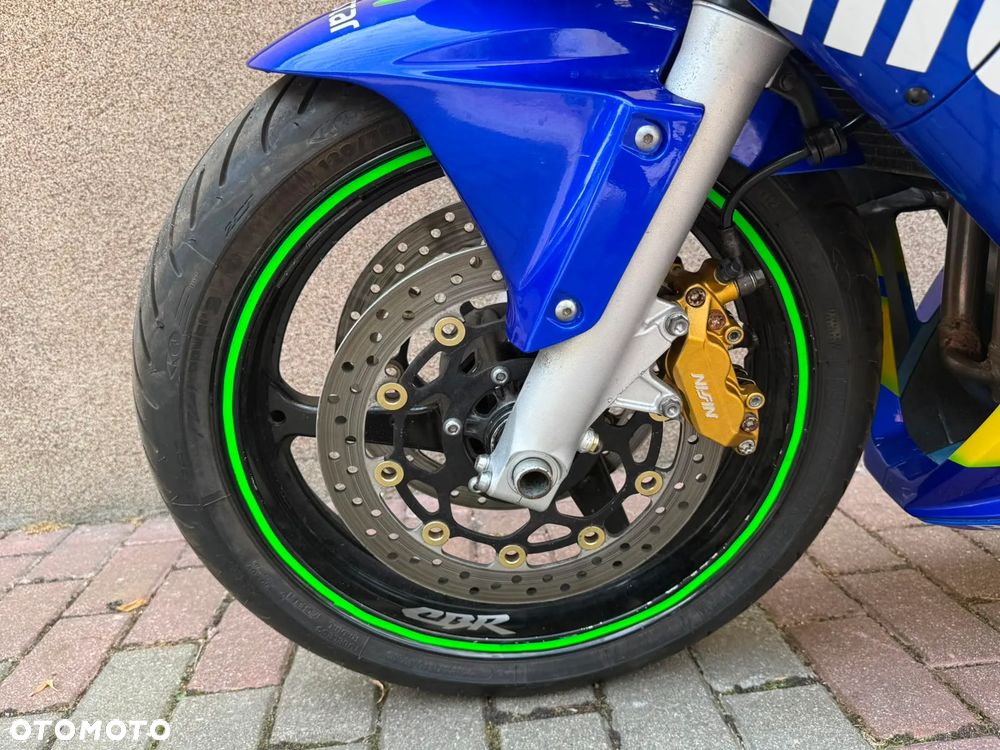 Honda CBR - 23