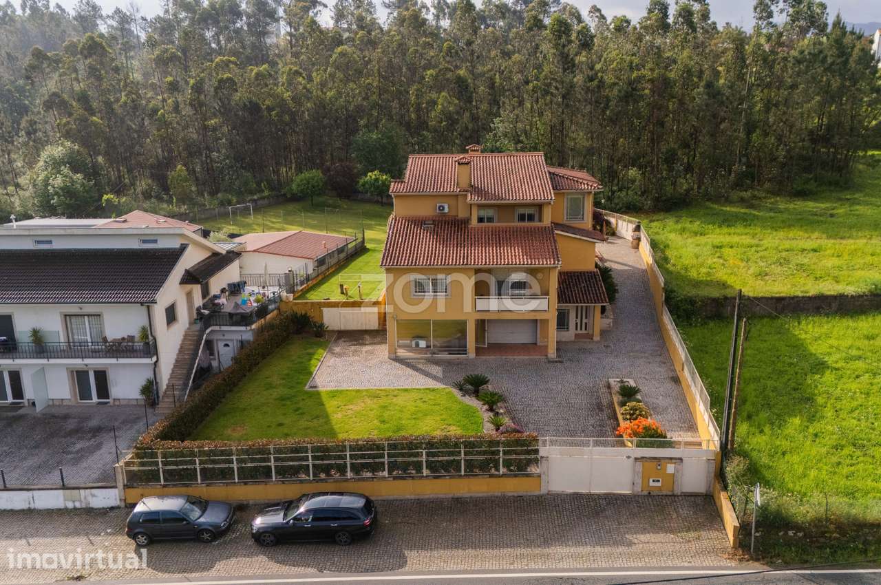 Moradia T4 com 2.000 m2 de terreno, em Areias - Barcelos - Grande imagem: 2/58