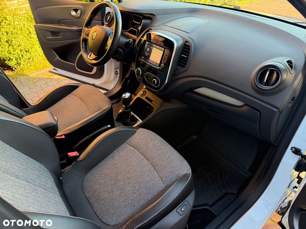 Renault Captur 1.2 Energy TCe XMOD - 23