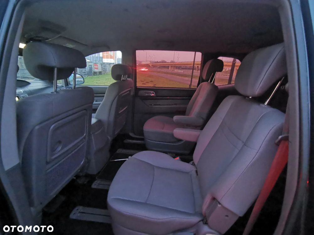 SsangYong/KGM Rodius 200 e-XDi Crystal Plus - 10