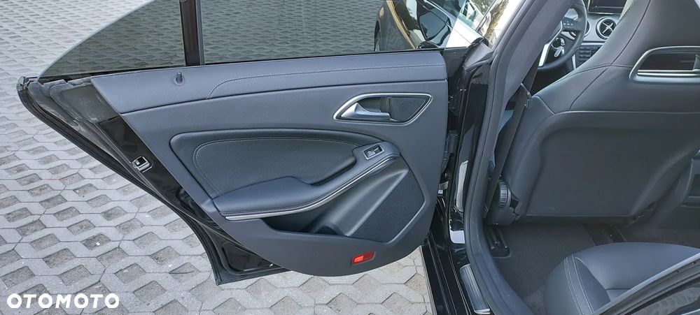 Mercedes-Benz CLA - 36