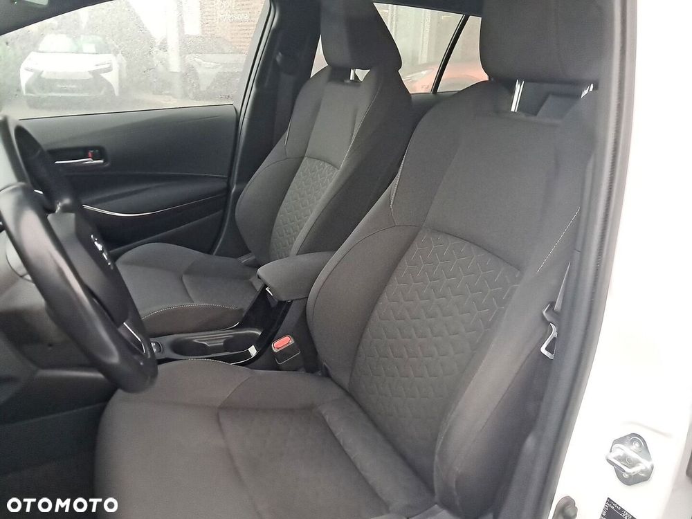 Toyota Corolla 1.8 Hybrid Comfort - 12
