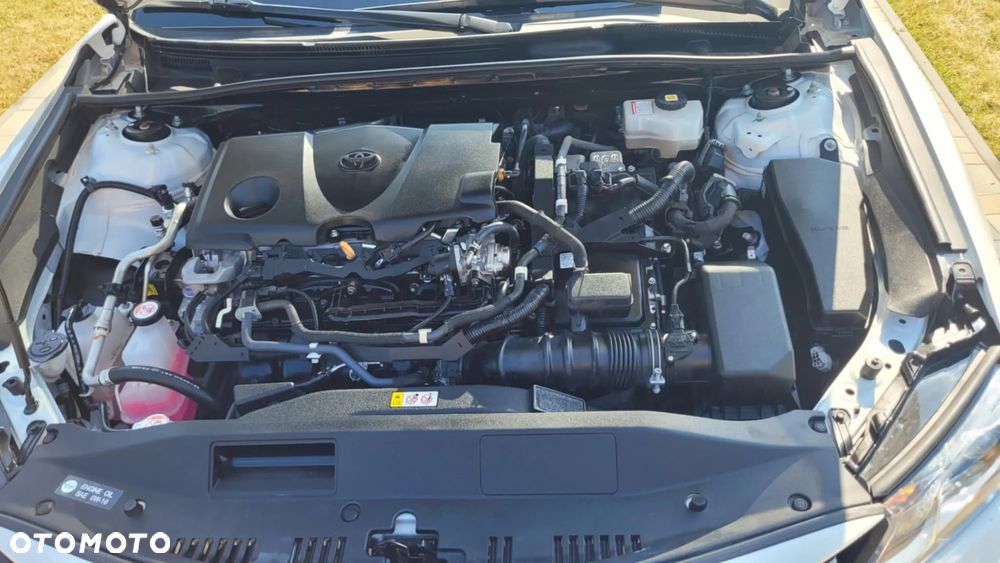 Toyota Camry - 12