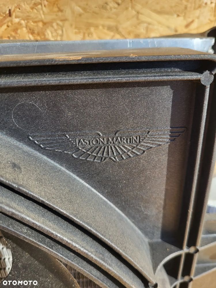 ASTON MARTIN VANTAGE 4.7 III 2011 CHŁODNICA - 11