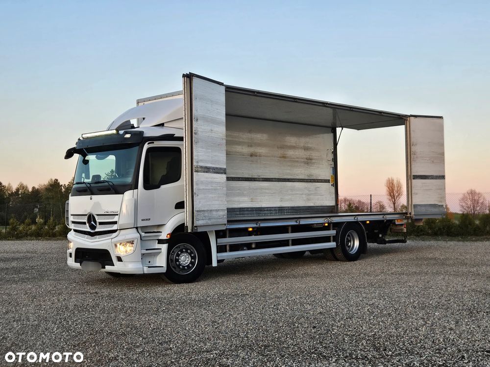 Mercedes-Benz Actros - 3