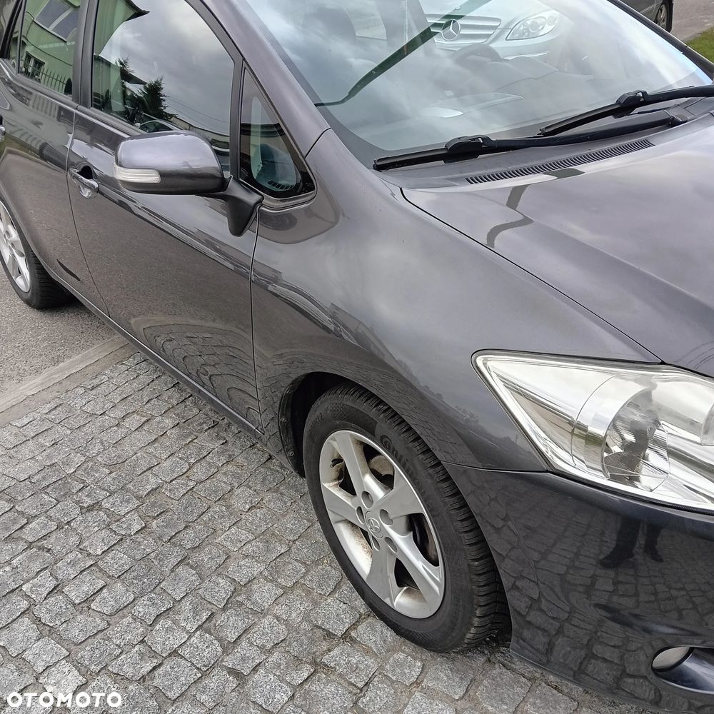 Toyota Auris - 10