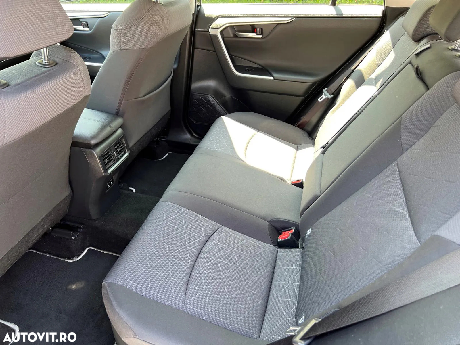 Toyota RAV4 - 7