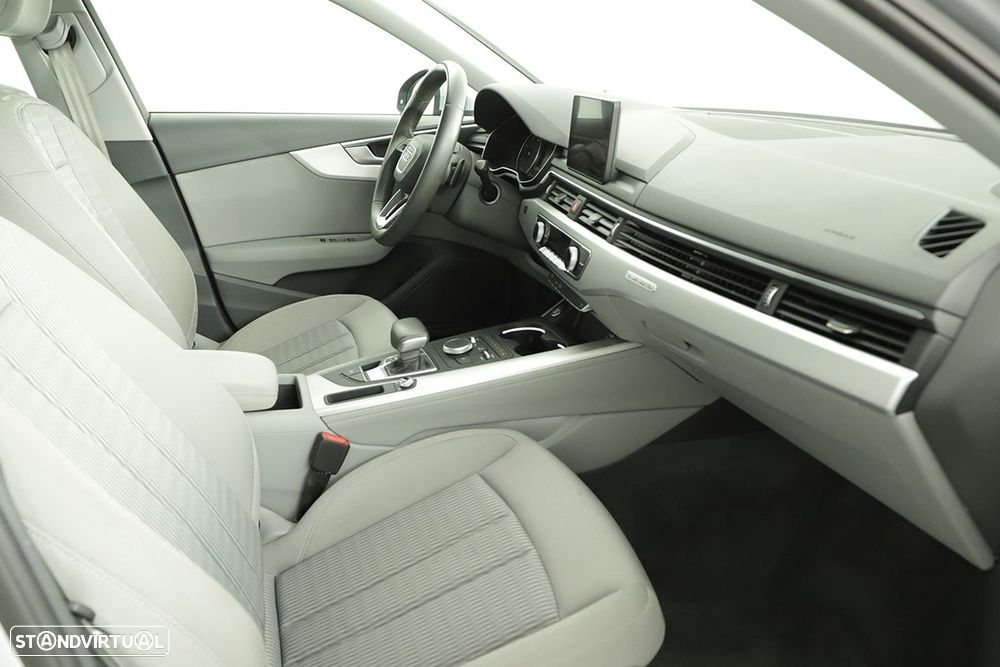 Audi A4 3.0 TDI V6 quattro Design Tiptronic - 21