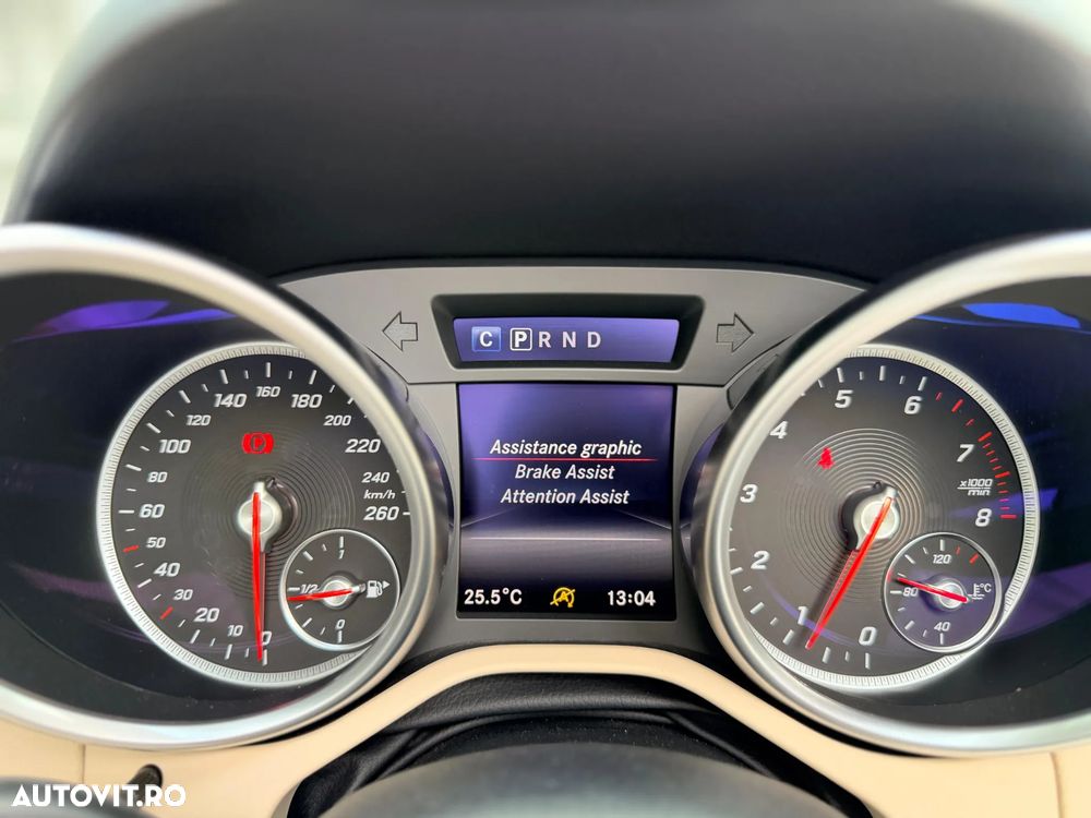 Mercedes-Benz SLC - 22
