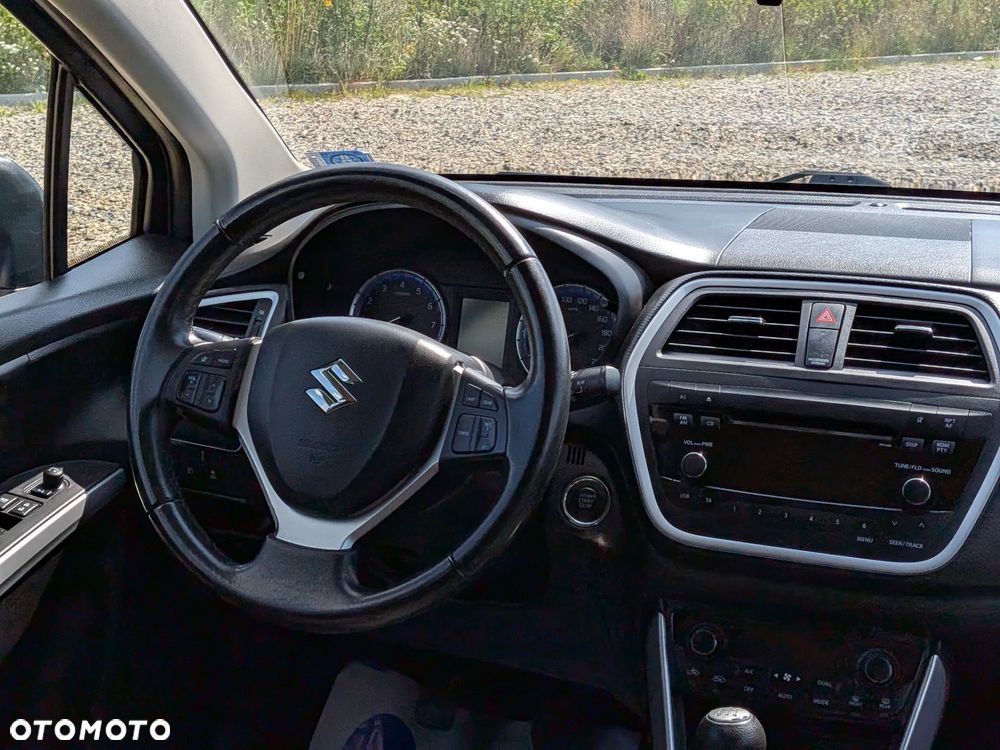 Suzuki SX4 S-Cross 1.6 Premium Plus 4WD - 23