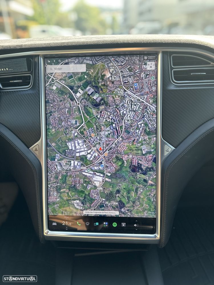 Tesla Model S - 15
