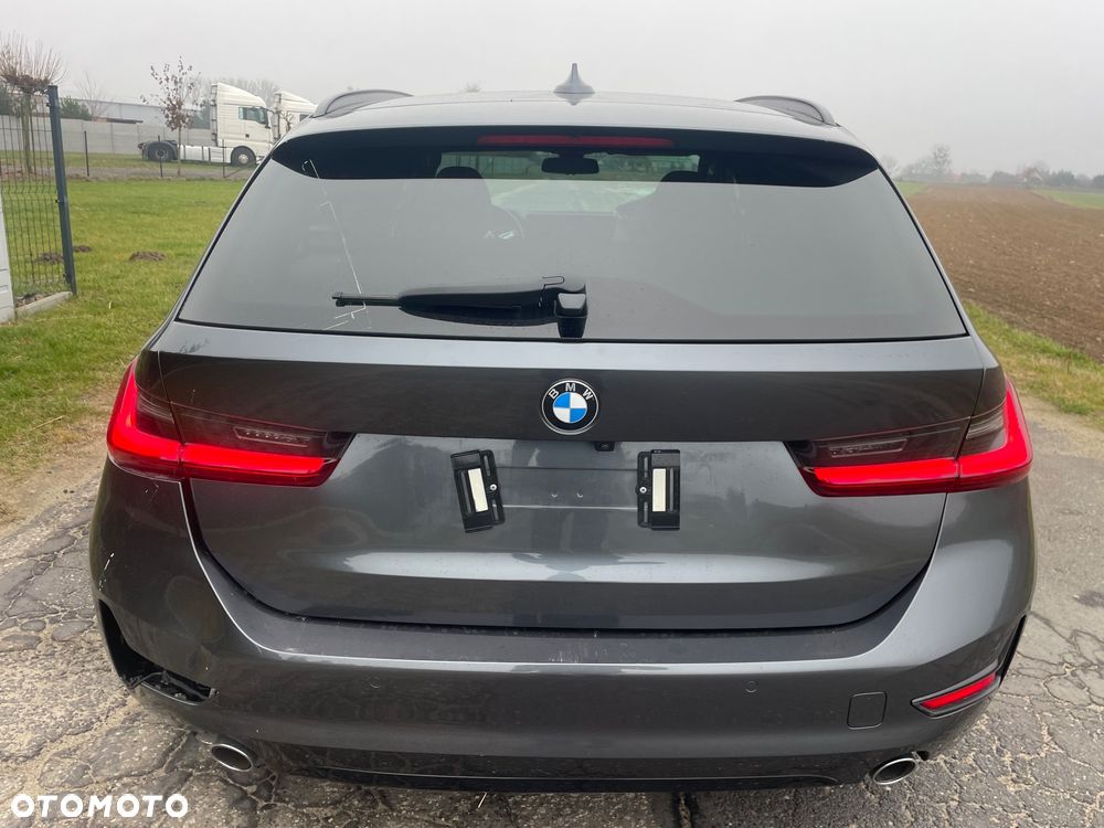 BMW Seria 3 318d Sport Line - 7