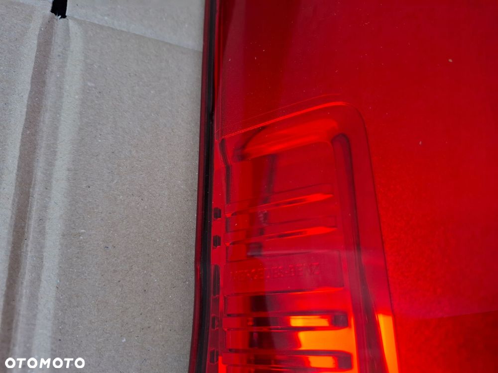 lampa tył tylna mercedes sprinter w907 a910 a9108200000 oryginał ładny stan - 5