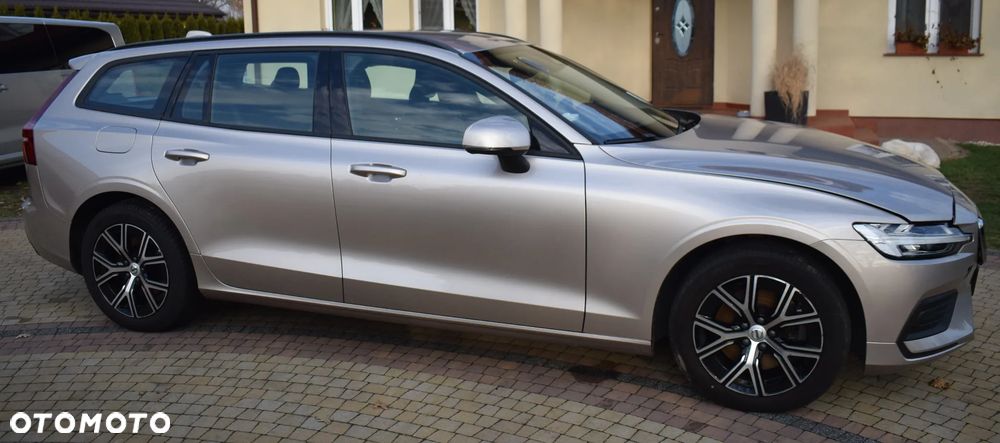 Volvo V60 B3 B Essential - 8