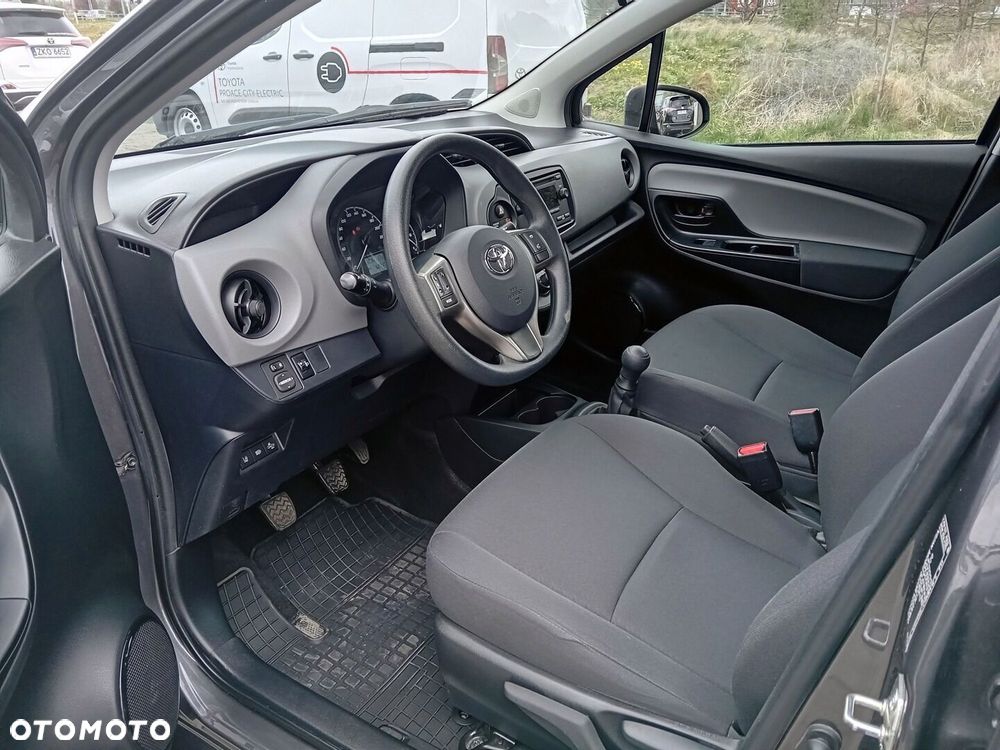 Toyota Yaris - 11