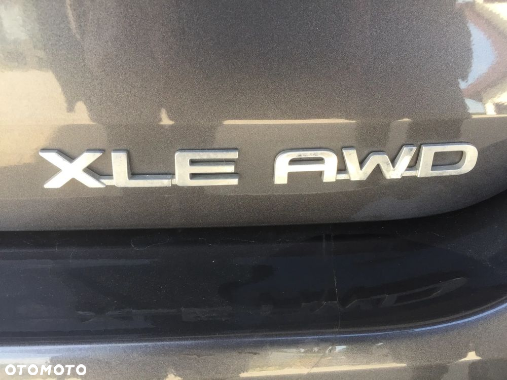 Toyota Highlander - 16
