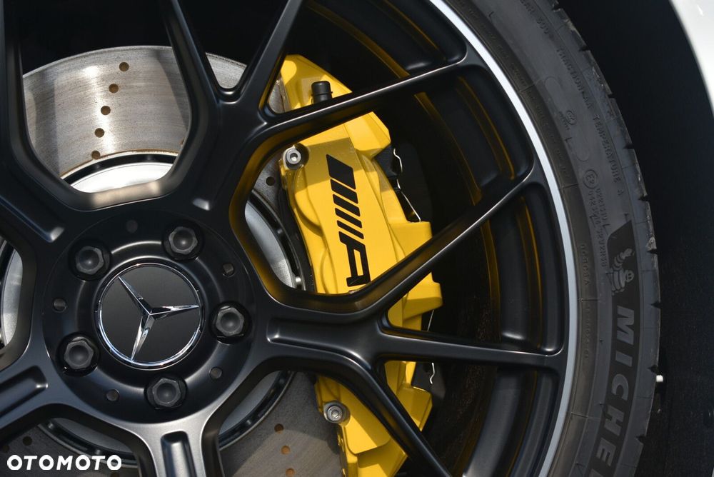 Mercedes-Benz AMG GT - 13