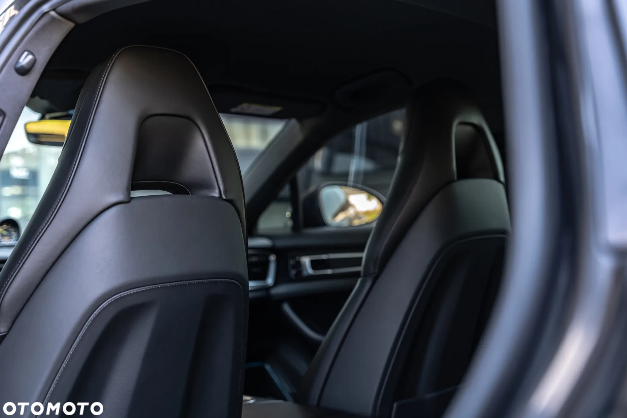 Porsche Panamera 4 e-Hybrid Sport Turismo - 30