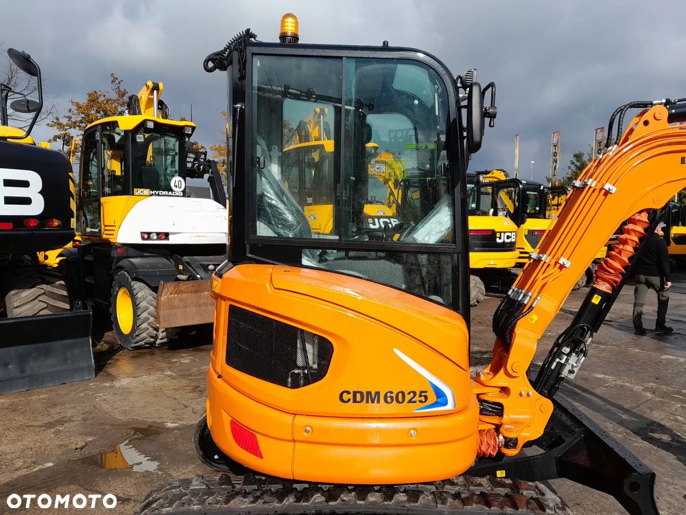 Kubota LONKING CDM6025 - 11