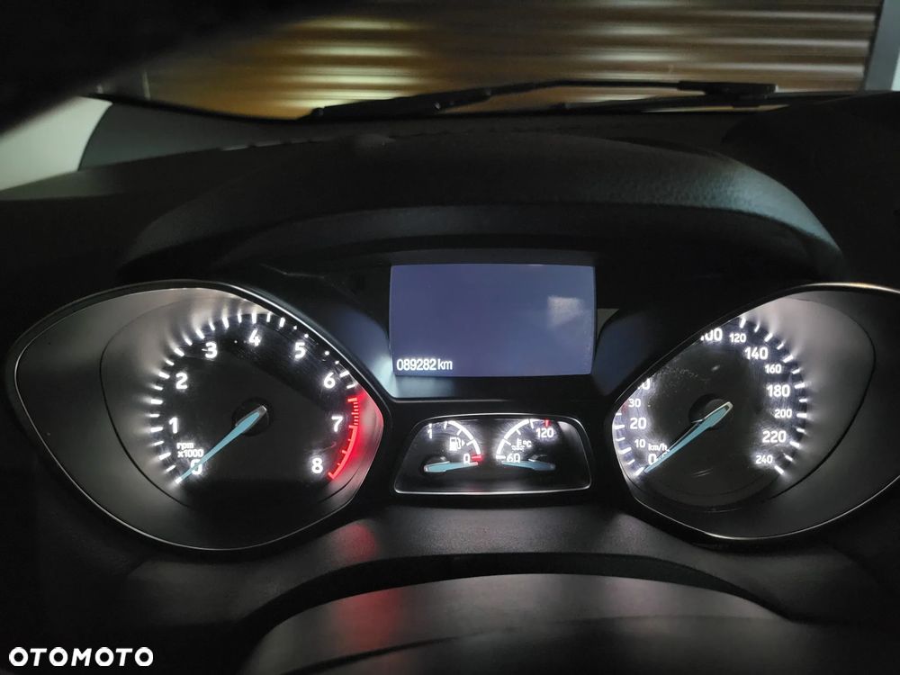 Ford Kuga 1.5 EcoBoost 2x4 Titanium - 15