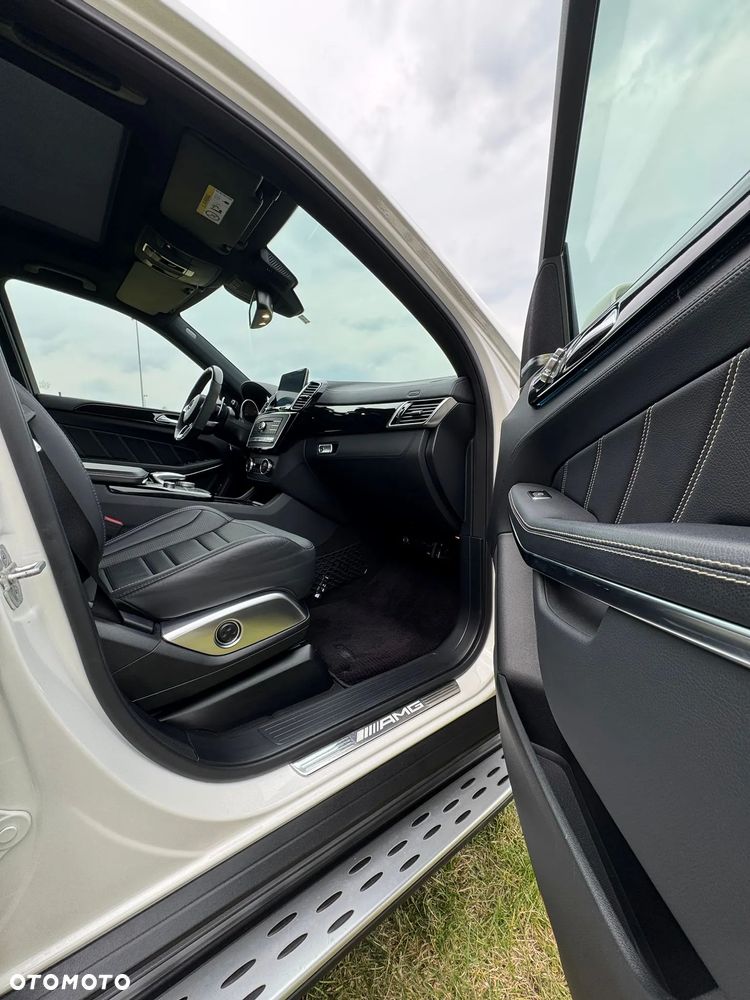 Mercedes-Benz GLS - 19