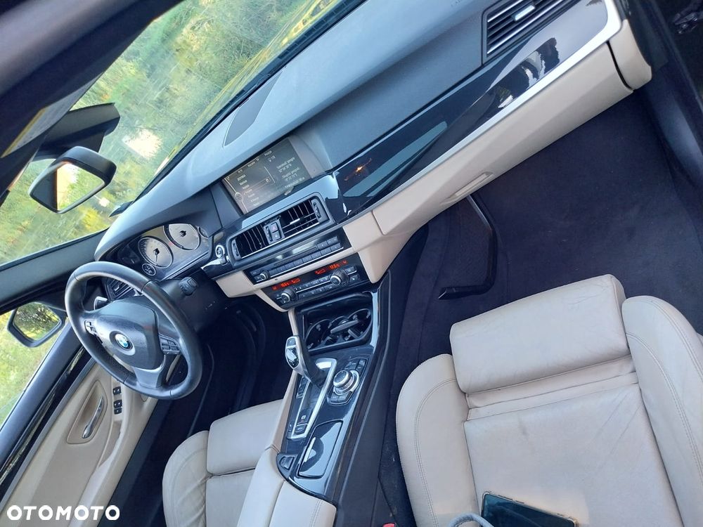BMW Seria 5 520d Luxury Line - 23