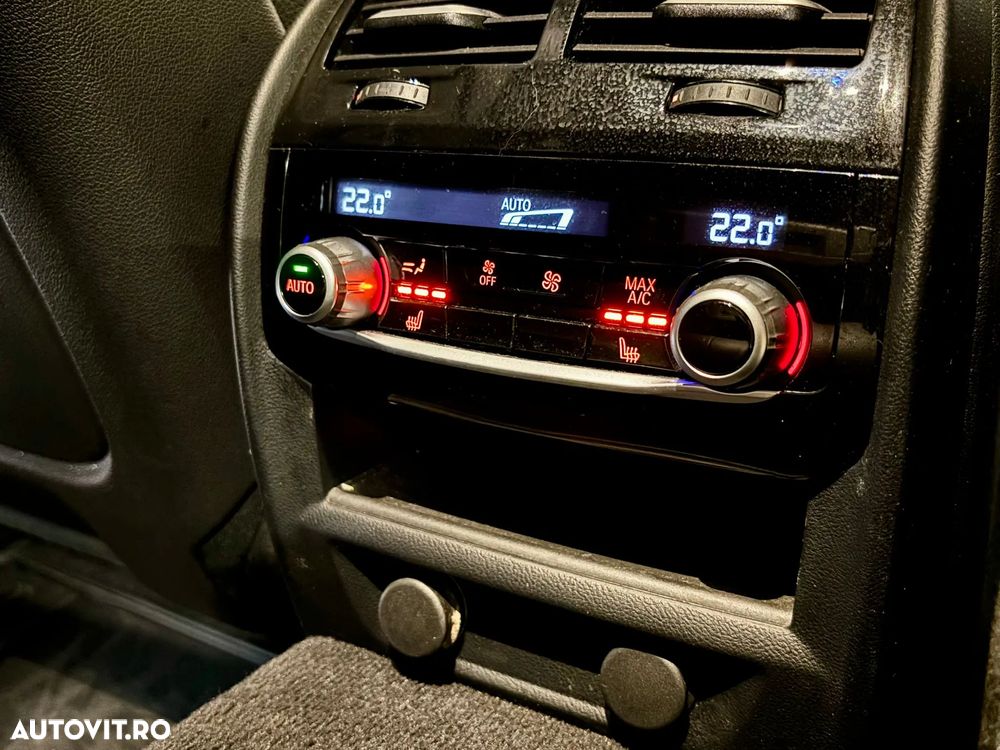 BMW Seria 5 540i xDrive AT - 30