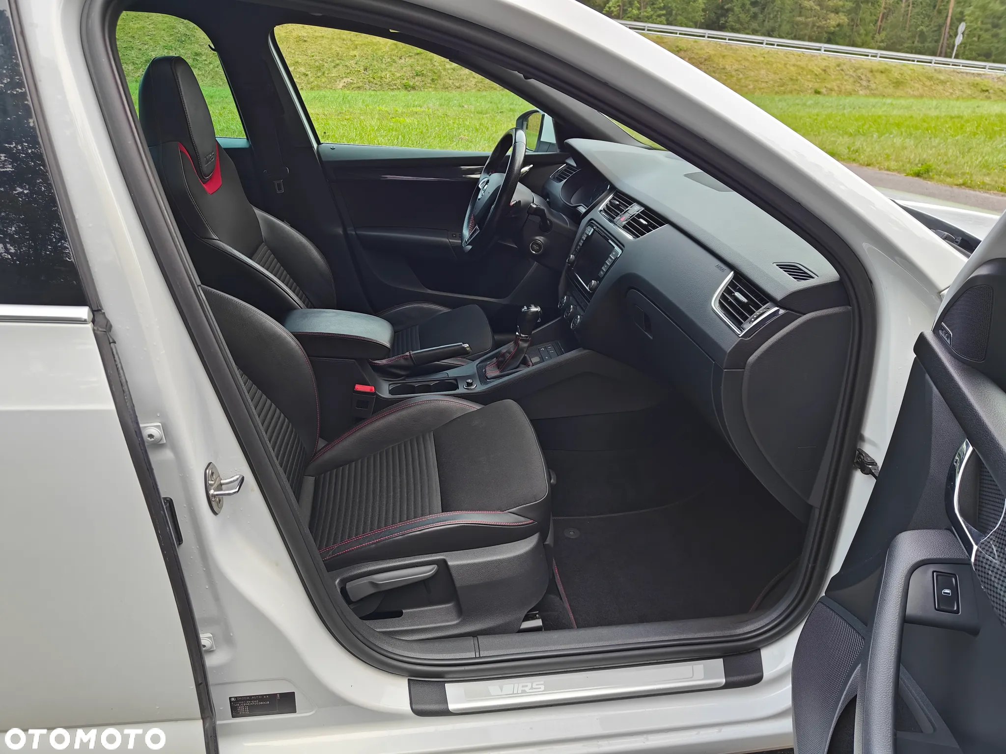 Skoda Octavia Combi 2.0 TSI (Green tec) DSG RS - 34