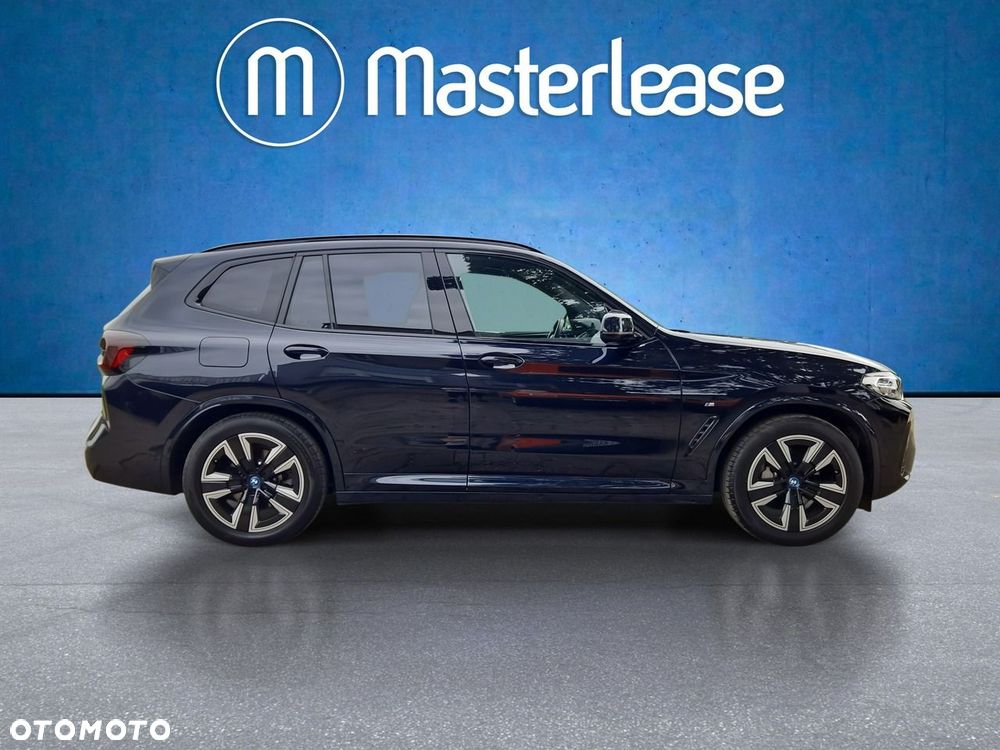 BMW iX3 - 4