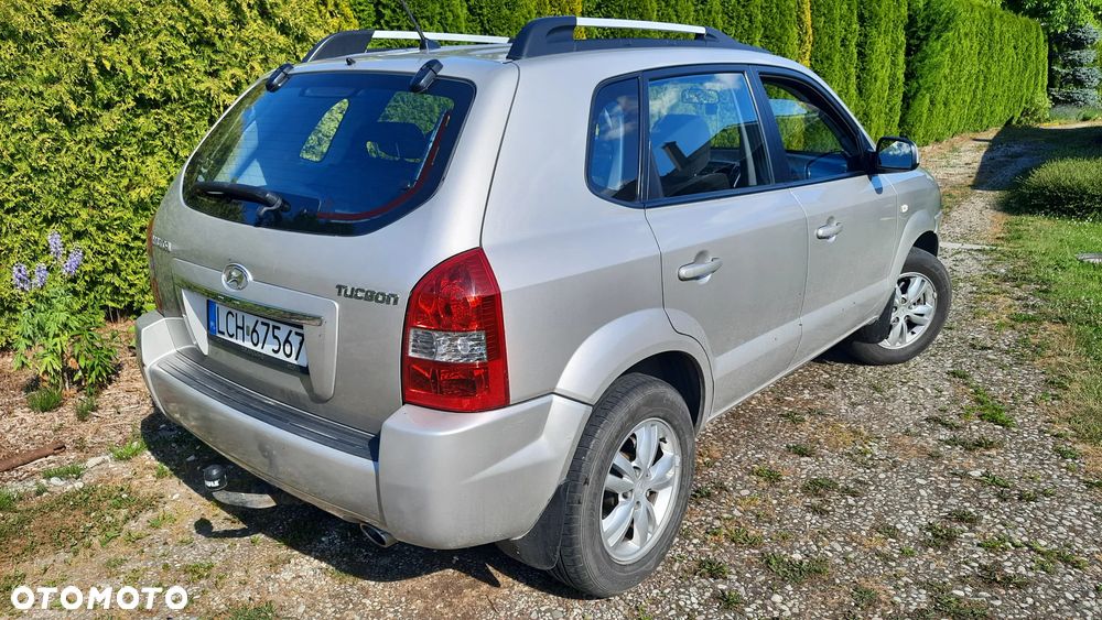 Hyundai Tucson 2.0 Comfort 2WD - 8