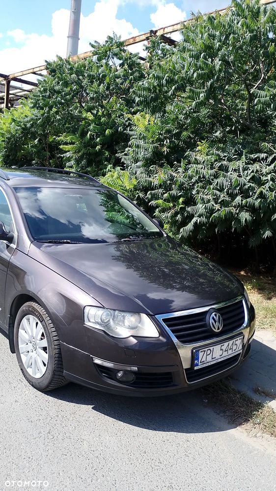 Volkswagen Passat 2.0 TDI DPF Highline - 11