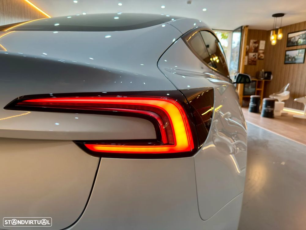 Tesla Model 3 Tração Traseira - 24