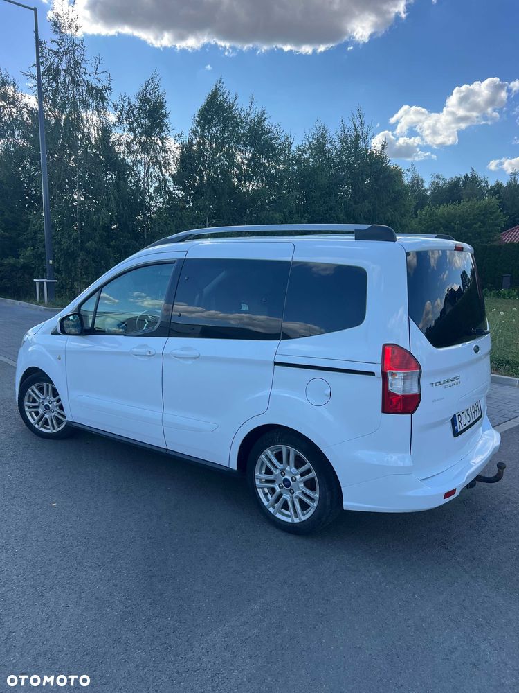 Ford Tourneo Courier - 1
