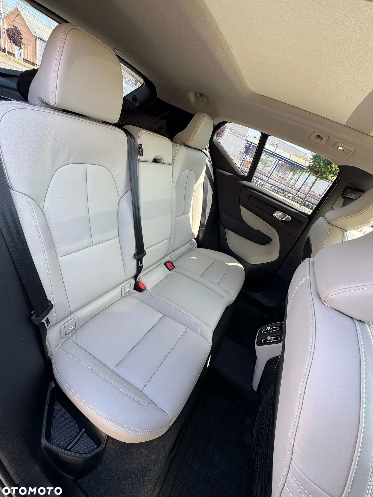 Volvo XC 40 B4 Ultimate Dark - 7