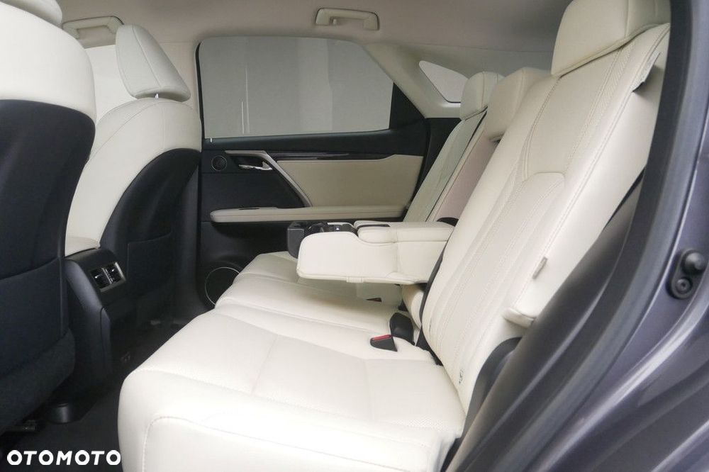 Lexus RX - 15