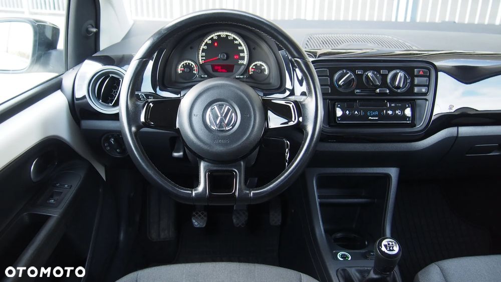 Volkswagen up! - 32