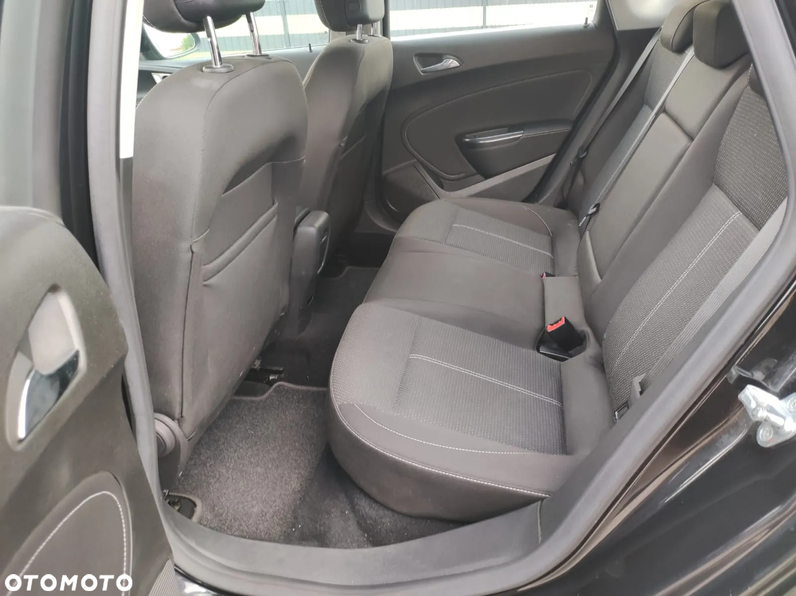Opel Astra 1.6 Automatik Design Edition - 18