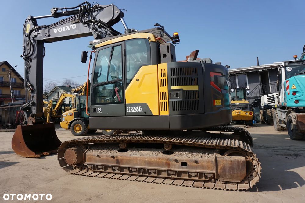 Volvo ECR 235 L - 10