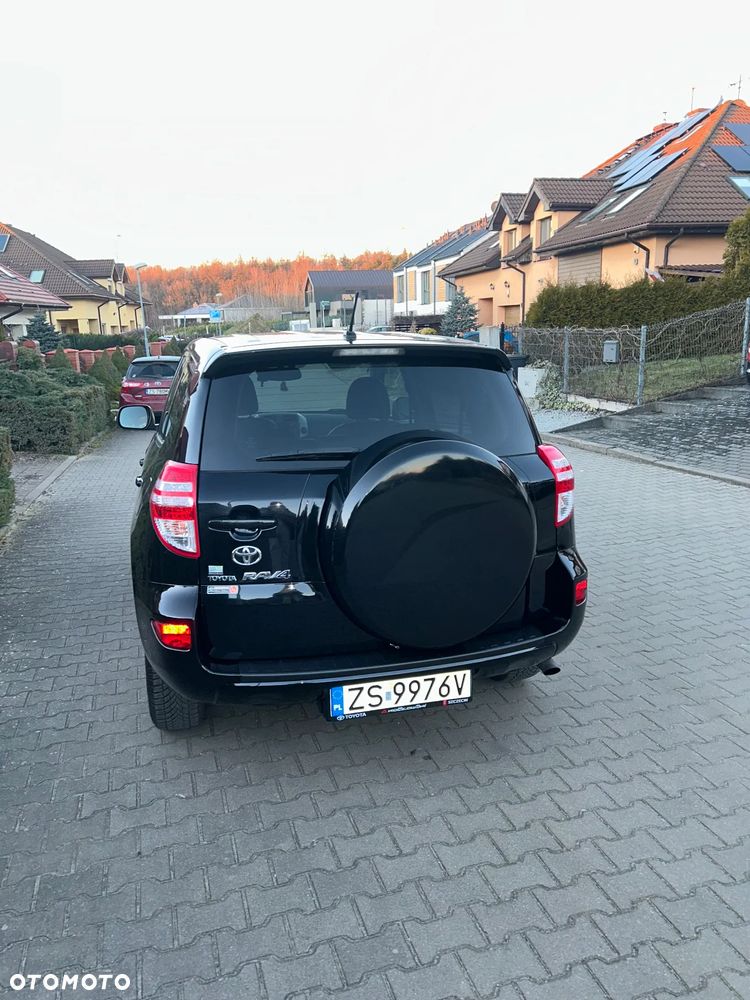 Toyota RAV4 - 8
