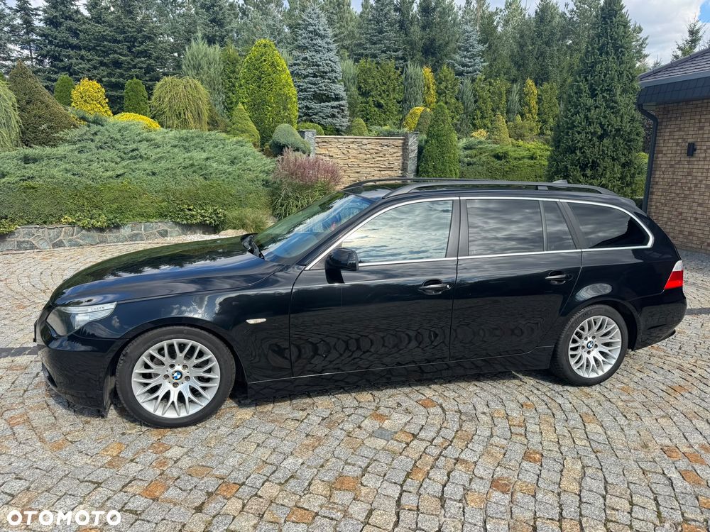 BMW Seria 5 525d - 12