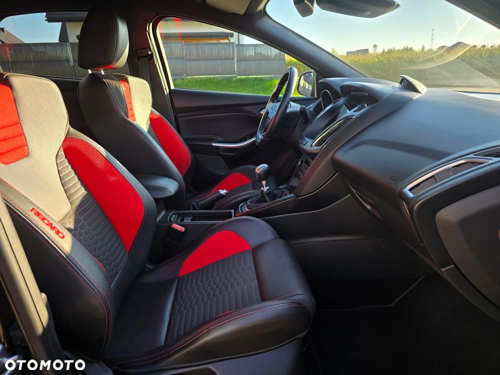 Ford Focus - 13