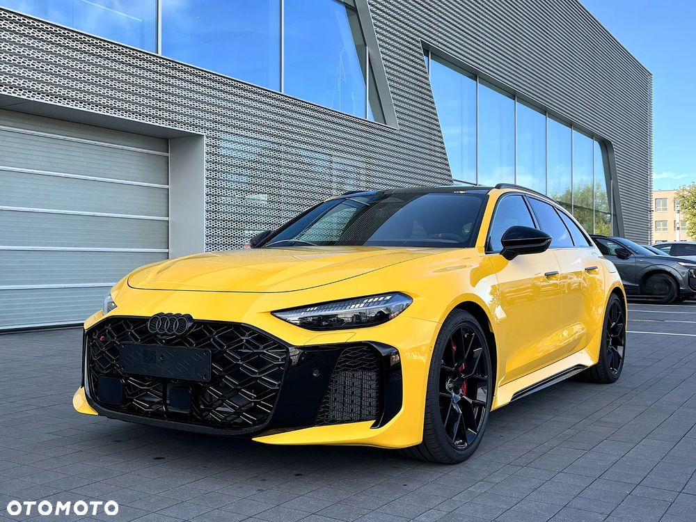 Audi RS5 Avant - 3