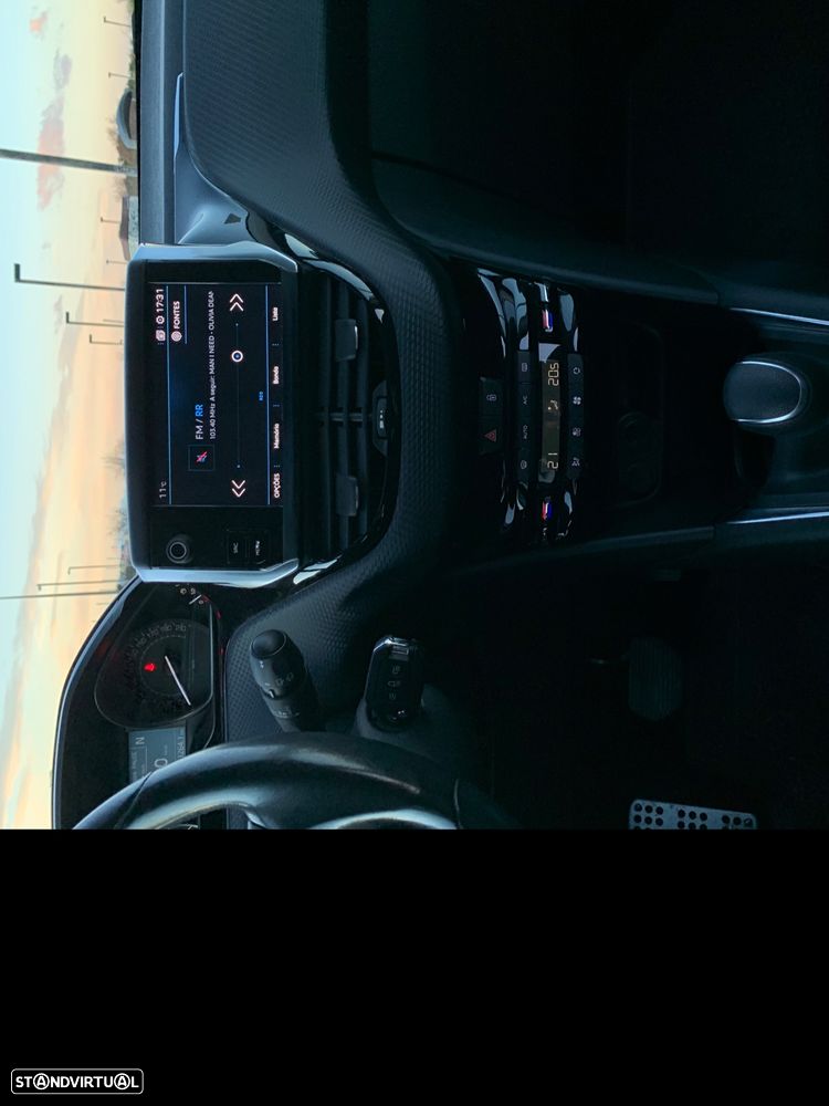 Peugeot 208 1.2 PureTech Allure EAT6 - 6