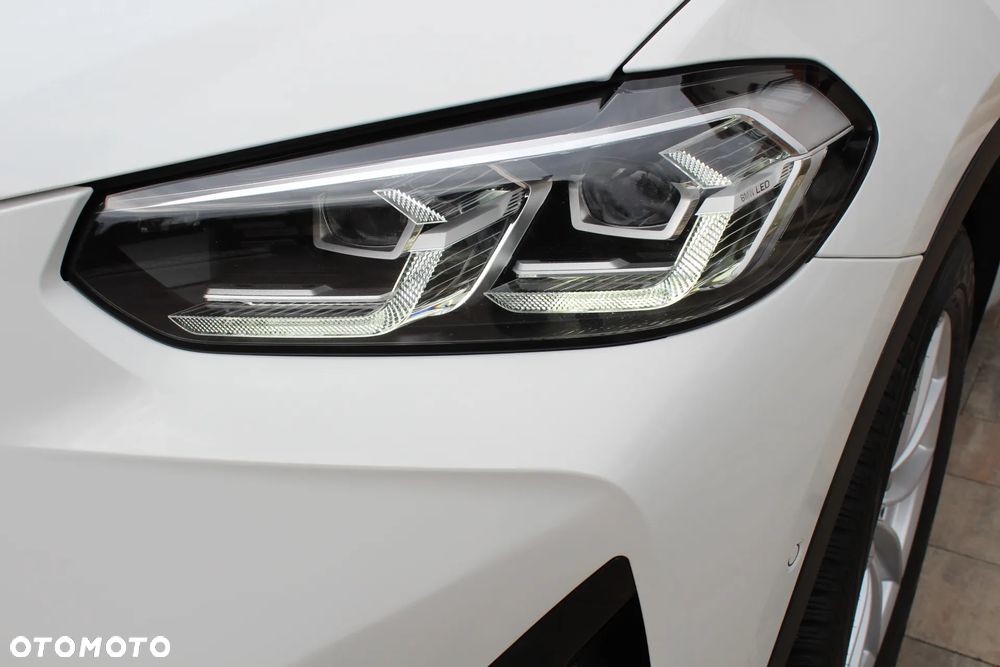 BMW X3 xDrive20i - 11