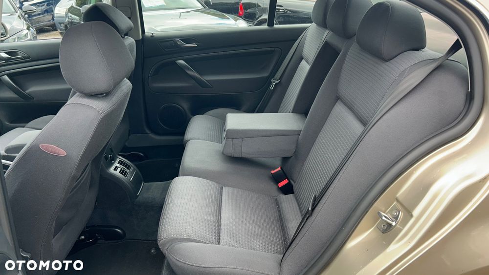 Skoda Superb 2.0 Comfort - 13