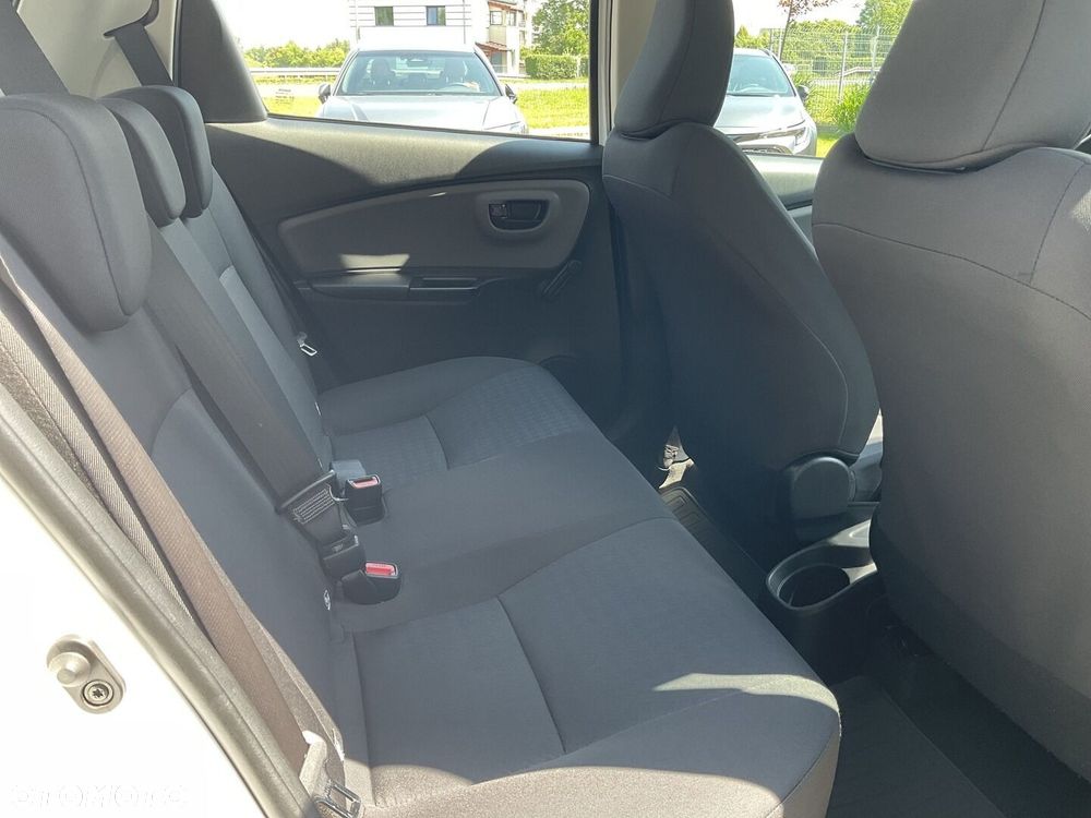 Toyota Yaris - 12